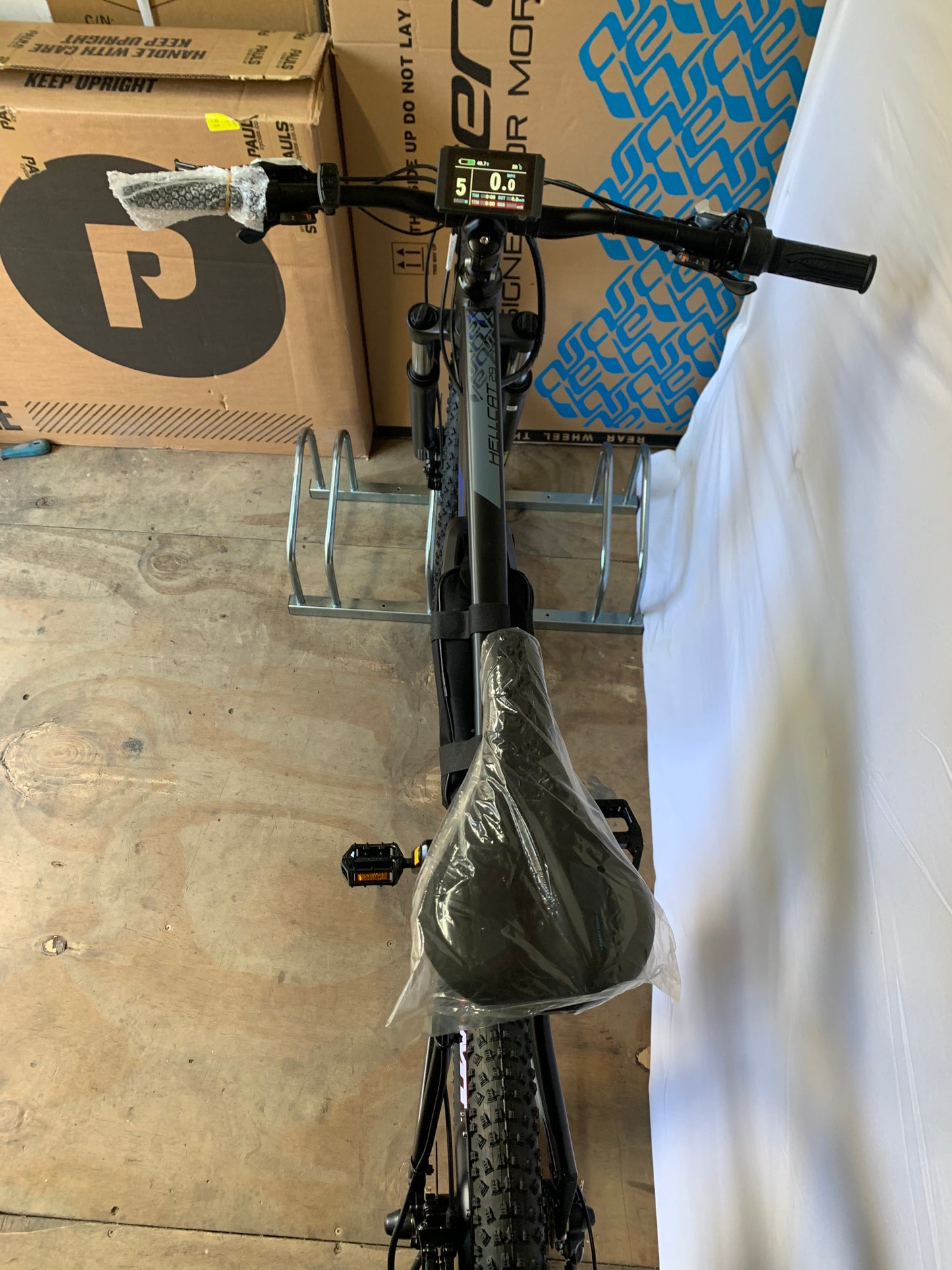 Carrera Hellcat 2000W 52V E-Bike - The Street Shredder